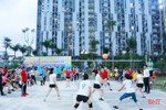 40 VĐV tranh tài bóng chuyền hơi ở khu nhà ở xã hội đầu tiên Hà Tĩnh