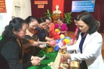 Mổ lợn tiết kiệm “tặng hoa” cho phụ nữ nghèo Hà Tĩnh