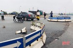 Xế hộp va chạm xe tải trên QL 1A qua Hà Tĩnh, tài xế bị thương