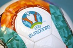 EURO 2020 chính thức hoãn sang hè 2021