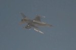 F-16 Mỹ trang bị tên lửa bắn xa hơn 500km