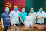 Sở TN&MT Hà Tĩnh tặng 5.000 chai dung dịch rửa tay sát khuẩn chống dịch