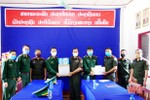 BĐBP Hà Tĩnh tặng thiết bị chống dịch Covid-19 cho lực lượng chức năng Lào