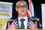 Phó Bộ trưởng Bộ tài chính New Zealand bị cách chức vì vi phạm lệnh phong tỏa chống Covid-19