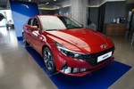 Bộ ảnh thực tế tại showroom của Hyundai Elantra 2021