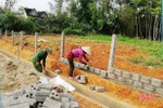 Giãn cách xã hội, nông dân Hà Tĩnh “không cho tay nghỉ”