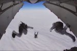 Xem lính nhảy dù Nga trình diễn từ độ cao kỷ lục 10.000m
