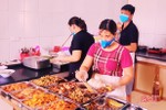Hỗ trợ hơn 100 suất cơm miễn phí cho bệnh nhân ở Bệnh viện Tâm thần Hà Tĩnh