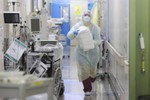 Hệ thống y tế Tokyo lo “vỡ trận” khi còn chưa đầy 10% giường bệnh trống cho người nhiễm Covid-19