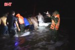 Biên phòng Hà Tĩnh cứu sống 7 thuyền viên bị sóng đánh chìm trên biển