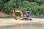 Phá tuyến đường ngăn sông Ngàn Sâu hòng khai thác cát trái phép ở Hà Tĩnh