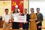 Hỗ trợ người dân Hà Tĩnh 233 triệu đồng phòng chống dịch bệnh