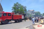 Cháy nhà chứa phế liệu ở Lộc Hà