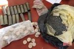 Thu hồi số lượng lớn vũ khí, vật liệu nổ “trôi nổi” ở Lộc Hà