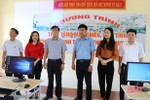 Trao tặng trang thiết bị trị giá hơn 200 triệu đồng cho trường học ở Vũ Quang