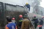 Cháy nhà rơm giữa trời mưa ở Hà Tĩnh