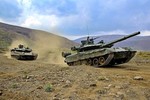Vì sao Nga tái trang bị hàng loạt “xe tăng phản lực”?