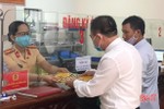 Cấp, đổi gần 300 biển số vàng cho ô tô kinh doanh vận tải ở Hà Tĩnh