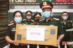 Quân khu 4 tặng gói vật tư, thiết bị y tế hơn 1 tỷ đồng giúp quân đội Lào phòng chống dịch