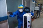 Độc đáo, Robot chăm sóc bệnh nhân Covid-19 “cô đơn” ở Mexico