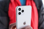 “Chiếc iPhone 12 đầu tiên về Việt Nam giá không dưới 200 triệu đồng”