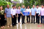 Hội Nông dân TP Hà Tĩnh hỗ trợ làm đường điện chiếu sáng, nhà ở cho hộ nghèo
