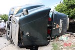 Tai nạn liên hoàn trên QL 1A qua Hà Tĩnh, xe container lật nghiêng, 2 người thương vong