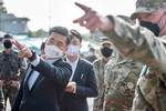 Bộ trưởng Quốc phòng Hàn Quốc thăm làng đình chiến với Triều Tiên