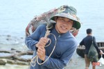 Đợt “đếm ghẹ, thu tiền” của ngư dân Cẩm Lộc