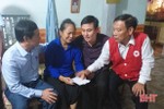 Thăm hỏi, động viên các gia đình Hà Tĩnh có người bị nạn do thiên tai ở Thừa Thiên - Huế