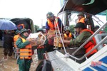 Thủ tướng Chính phủ hỗ trợ Hà Tĩnh trang thiết bị khắc phục hậu quả mưa lũ