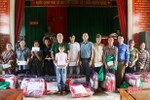 VP Bank Hà Tĩnh trao 100 triệu đồng hỗ trợ đồng bào lũ lụt