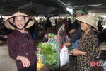 Sau lũ, chợ quê Hà Tĩnh khan hiếm rau xanh