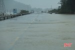 Quốc lộ 1A đoạn qua Hà Tĩnh ngập sâu