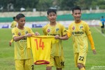 Cầu thủ trẻ người Hà Tĩnh giành “hat-trick” danh hiệu trong màu áo SLNA