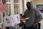 Hãng tin Reuters: Ngày bầu cử Mỹ đang diễn ra tương đối suôn sẻ cho đến lúc này