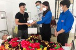 Chi đoàn Báo Hà Tĩnh trao 21 suất quà cho bệnh nhân tại TP Hà Tĩnh