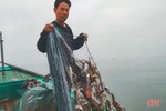 Chuyến đi biển hơn 3 giờ, thu 12 triệu đồng của ngư dân Hà Tĩnh