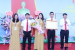 Trường THCS Lê Văn Thiêm đón nhận Huân chương Lao động hạng Nhất
