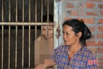Cám cảnh người phụ nữ nghèo ở Hà Tĩnh 11 năm nuôi con gái tâm thần
