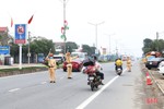 2 ngày ra quân, cảnh sát giao thông Hà Tĩnh xử lý hơn 40 trường hợp vi phạm 