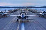 Tiêm kích F-35 và F-16 của Mỹ biểu diễn “voi đi bộ” trong thời tiết âm 40 độ C