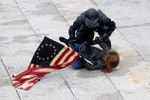 4 người chết, 52 người bị bắt giữ sau cuộc bạo loạn ở trụ sở Quốc hội Mỹ