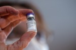 BioNTech tuyên bố vắcxin có thể “đánh bại” biến thể mới của SARS-CoV-2