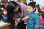 Các trường ở Hà Tĩnh điều chỉnh giờ học, tăng cường chống rét cho học sinh
