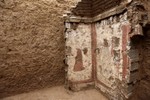 Phát hiện nhiều tranh tường hiếm trong mộ cổ
