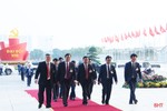 Đại biểu tỉnh Hà Tĩnh tham quan triển lãm tại Trung tâm Hội nghị Quốc gia trước ngày khai mạc Đại hội XIII của Đảng
