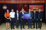 Sacombank và Huda Beer trao hỗ trợ người dân Hà Tĩnh 1 tỷ đồng