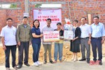 Co.opmart hỗ trợ 100 triệu đồng xây 2 nhà tình nghĩa ở Hương Khê
