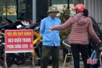 Nhiều người dân ở 2 đô thị lớn của Hà Tĩnh vẫn “quên” đeo khẩu trang nơi công cộng